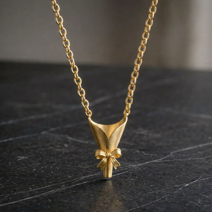 Real Flower Keepsake Necklace – DIY Floral Bouquet