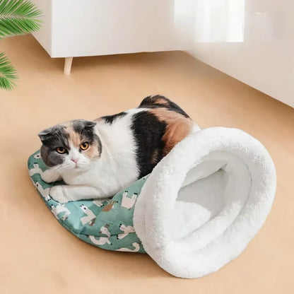 Cozy Pet Nest for Cats and Dogs