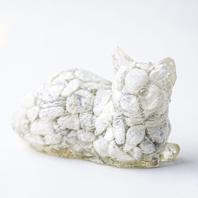 Howlite - Handmade Natural Crystal Gemstone Lying Cat