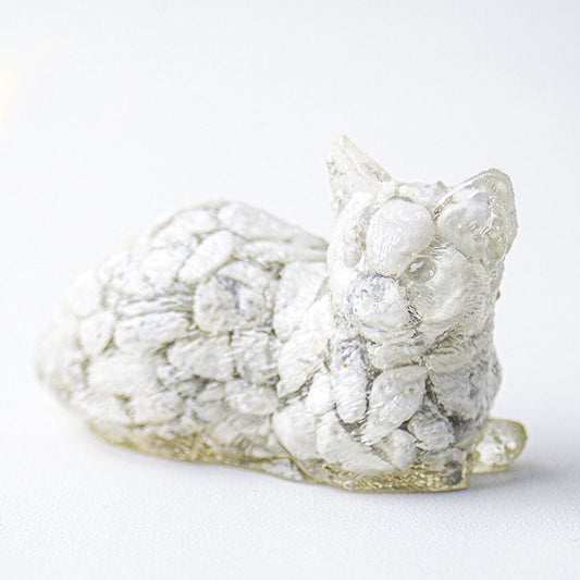 Howlite - Handmade Natural Crystal Gemstone Lying Cat