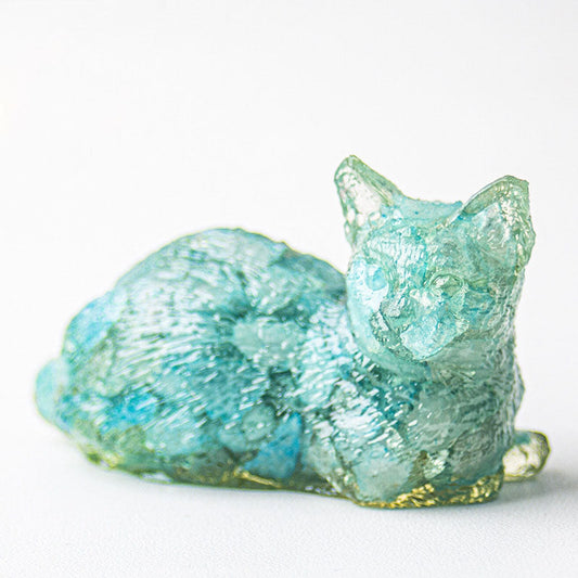 Aquamarine - Handmade Natural Crystal Gemstone Lying Cat