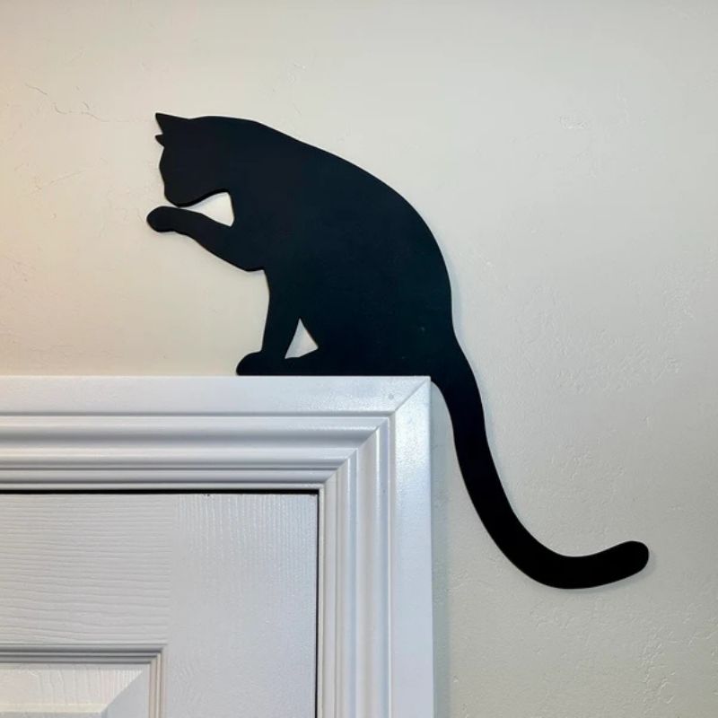 Sitting Cat Metal Door Topper DT040